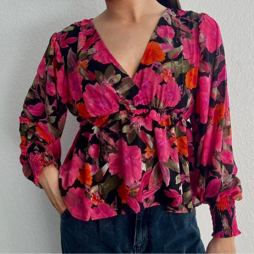 NWOT Blu Pepper Floral Cinched Waist blouse size small - Picture 1 of 10
